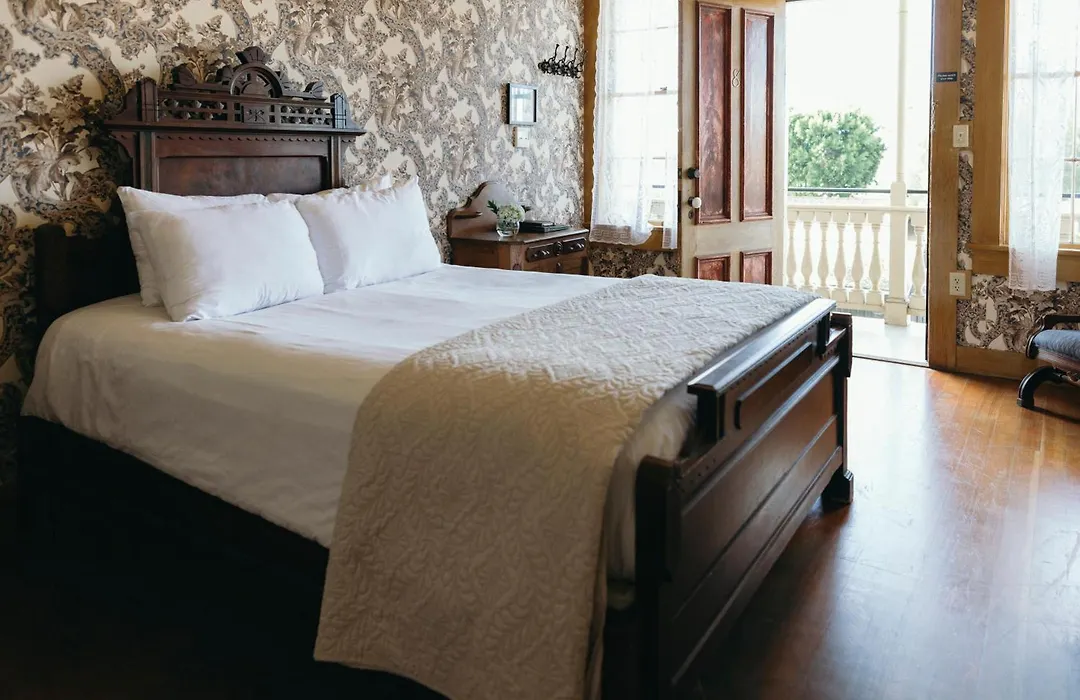 Cosmopolitan Hotel-1